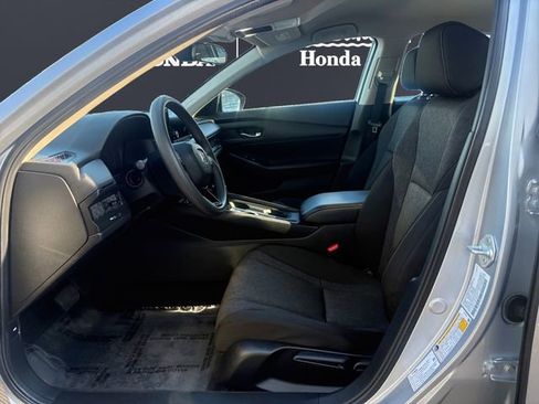 Certified 2025 Honda Accord LX image 9