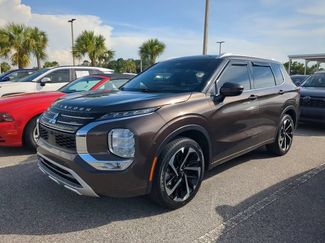 Used 2024 Mitsubishi Outlander SEL FWD video 1