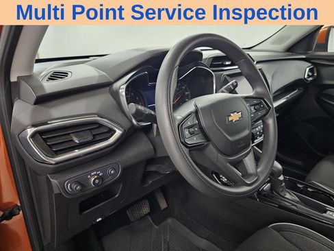 Used 2022 Chevrolet TrailBlazer LT w/ LPO, Blackout Package FWD image 12