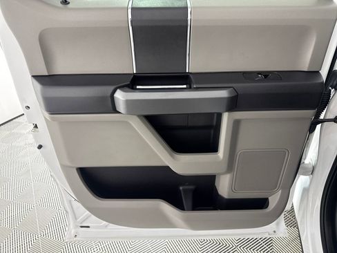 Used 2017 Ford F150 XLT image 13