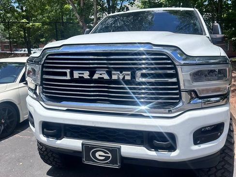 Used 2023 RAM 2500 Laramie AWD/4WD image 2
