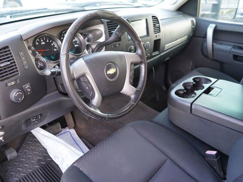 Used 2014 Chevrolet Silverado 2500 LT w/ Custom Sport Truck Package image 11