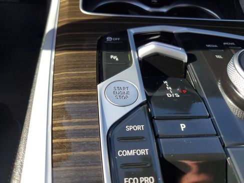 Used 2025 BMW X7 xDrive40i w/ Premium Package AWD/4WD image 24