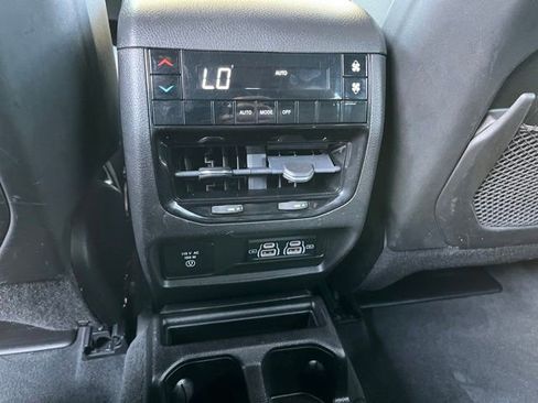 Used 2022 Jeep Grand Cherokee L Laredo AWD/4WD image 24