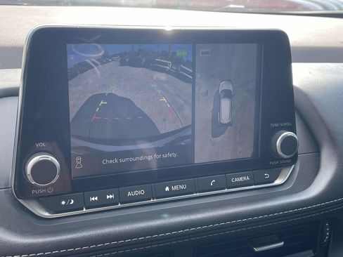 Used 2021 Nissan Rogue SV image 25