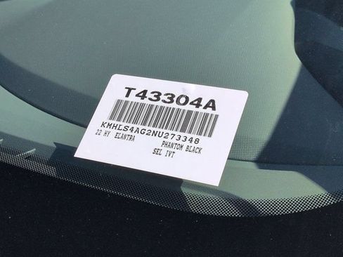 Used 2022 Hyundai Elantra SEL w/ Convenience Package FWD image 17