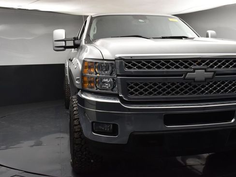 Used 2013 Chevrolet Silverado 2500 W/T AWD/4WD image 8