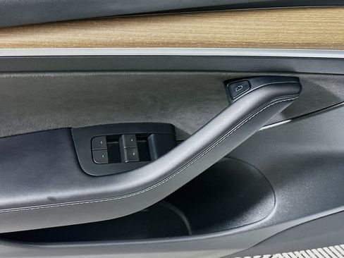 Used 2023 Tesla Model 3 Standard Range image 15