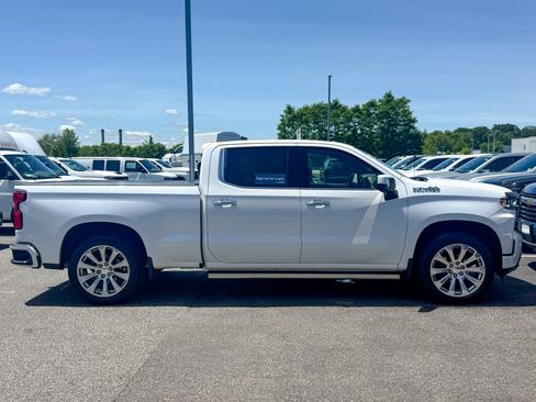 Certified 2019 Chevrolet Silverado 1500 High Country w/ Technology Package AWD/4WD image 5