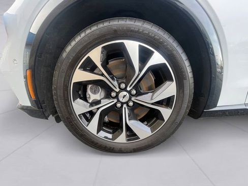 Used 2022 Ford Mustang Mach-E Premium image 9