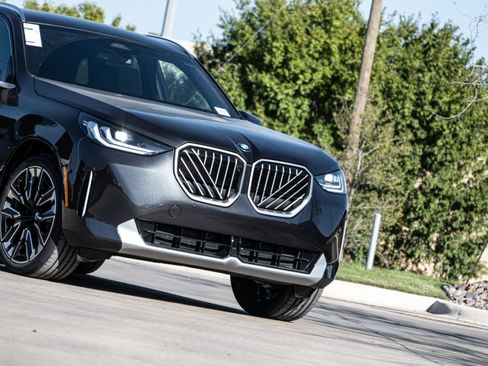 New 2026 BMW X3 xDrive30 w/ Premium Package image 5