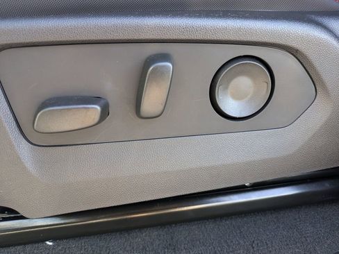 New 2025 Chevrolet Colorado Z71 w/ Midnight Edition image 16