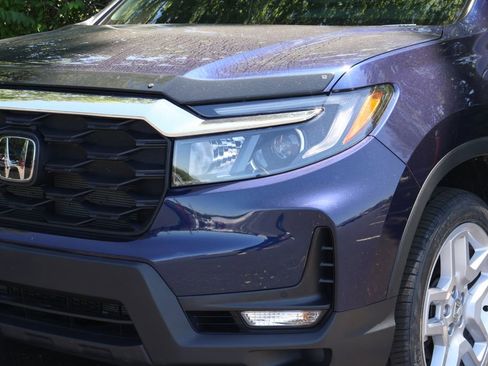 Used 2024 Honda Passport EX-L image 3