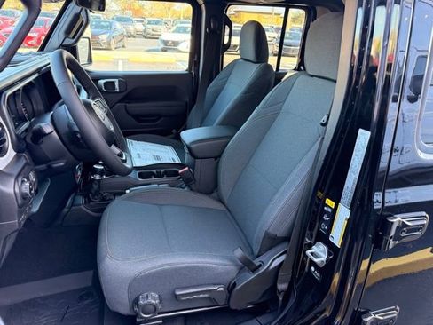 New 2026 Jeep Gladiator Willys image 15