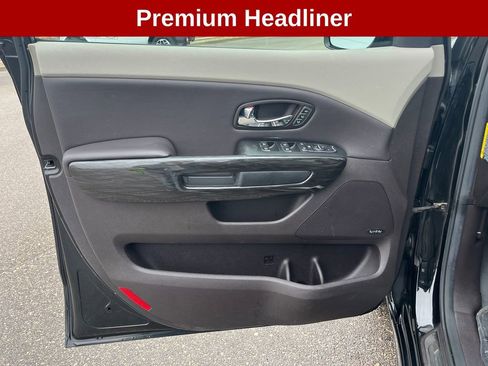 Used 2018 Kia Sedona SX Limited w/ SX Limited Prestige Package image 12