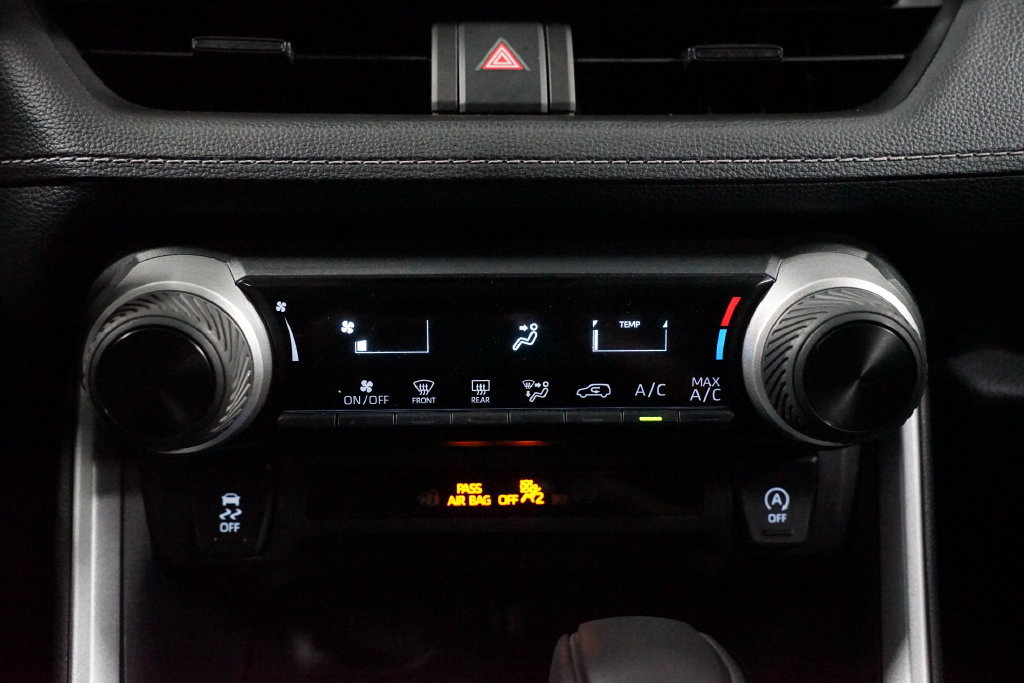Certified 2025 Toyota RAV4 LE FWD image 20