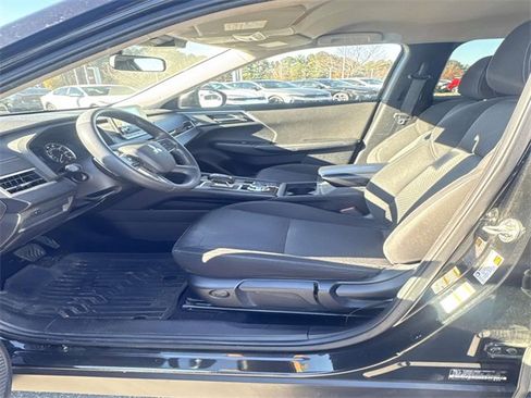 Used 2022 Mitsubishi Outlander ES image 5