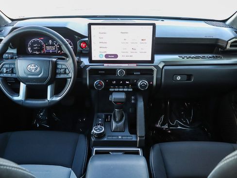 Certified 2025 Toyota Tacoma TRD Off-Road image 14