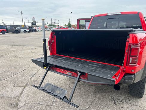 Used 2019 Ford F150 Raptor w/ Equipment Group 802A Luxury AWD/4WD image 24