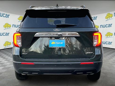Used 2024 Ford Explorer XLT image 5