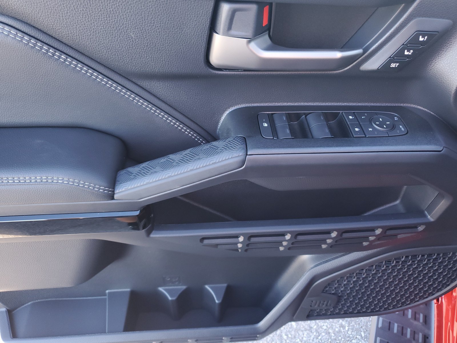 New 2026 Toyota 4Runner Limited AWD/4WD image 18