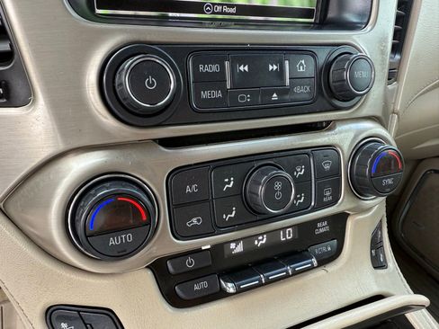 Used 2018 GMC Yukon Denali image 20