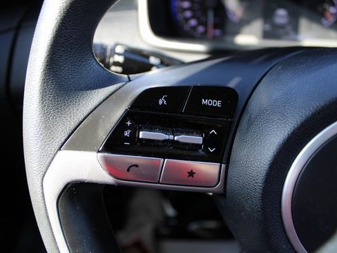 Used 2023 Hyundai Tucson SE image 15