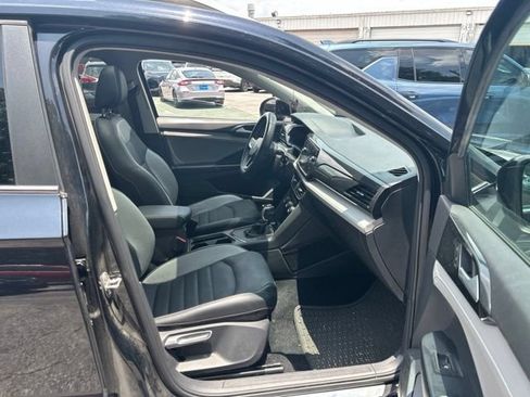 Used 2022 Volkswagen Taos SEL FWD image 11