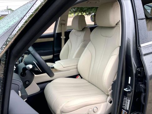Used 2024 Genesis GV80 2.5T image 7
