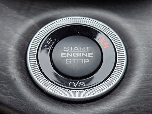 New 2025 Jeep Grand Cherokee L Limited w/ Black Appearance Package image 22