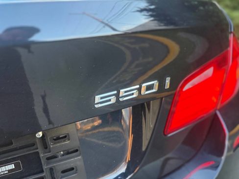 Used 2012 BMW 550i xDrive Sedan image 38