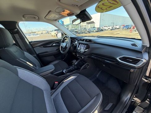 Used 2023 Chevrolet TrailBlazer LT w/ Convenience Package image 20