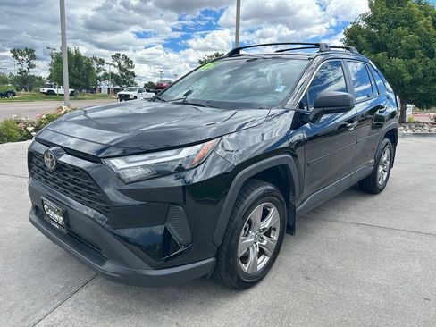Used 2025 Toyota RAV4 LE AWD/4WD image 3