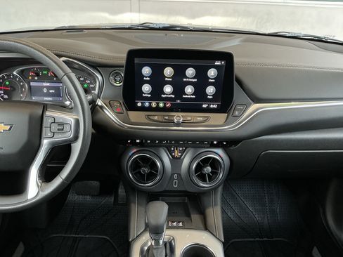 Used 2024 Chevrolet Blazer LT w/ Convenience Package image 9