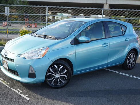 Used 2014 Toyota Prius C Two FWD image 3
