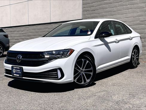 Certified 2023 Volkswagen Jetta Sport FWD image 12