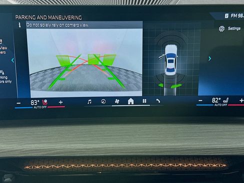 Used 2025 BMW 330i Sedan image 23