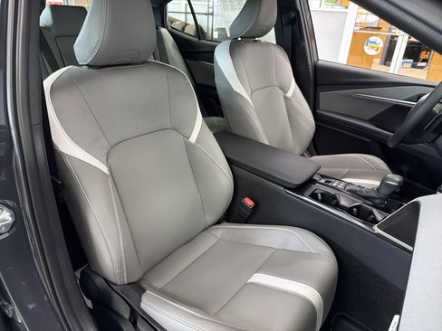 Used 2026 Toyota Camry SE FWD image 33