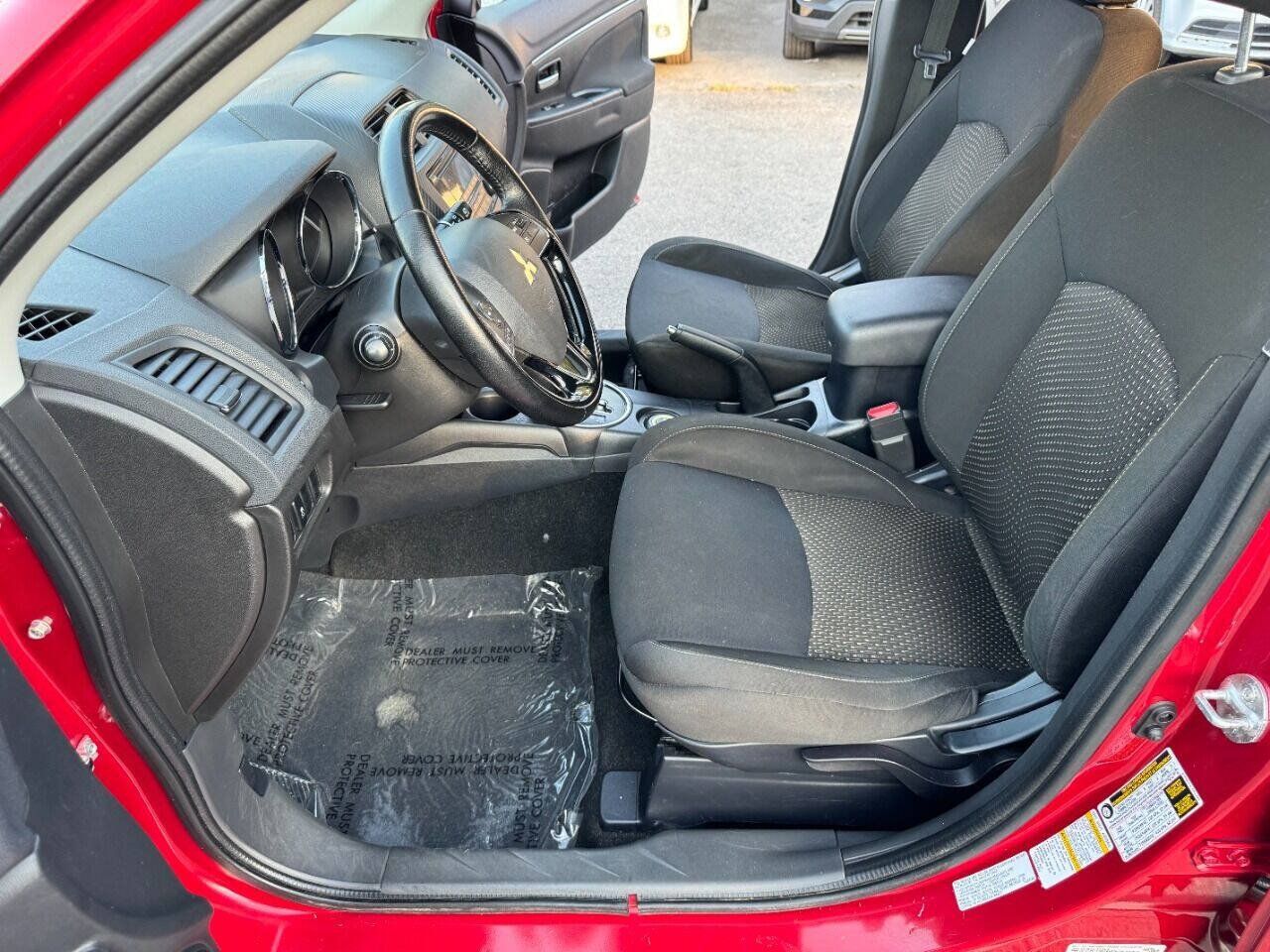 Used 2016 Mitsubishi Outlander Sport SE AWD/4WD image 12