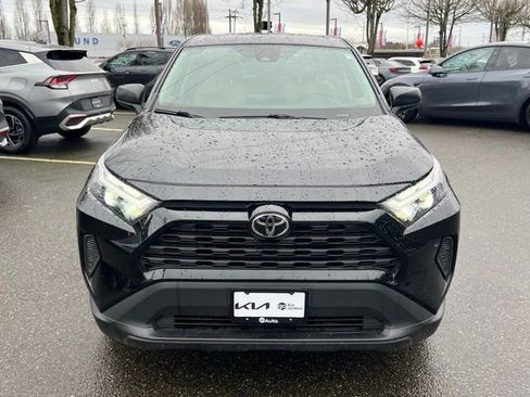 Used 2024 Toyota RAV4 LE image 5