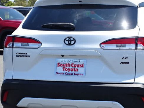 Certified 2022 Toyota Corolla Cross LE w/ Black Badges Package (TMS) AWD/4WD image 15