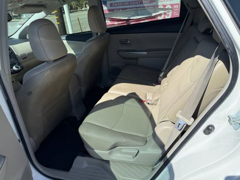 Used 2014 Toyota Prius V Five image 15