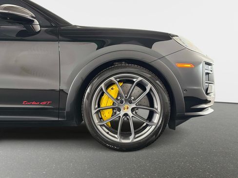 Used 2024 Porsche Cayenne Turbo GT AWD/4WD image 21