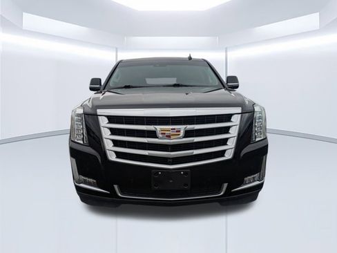 Used 2019 Cadillac Escalade ESV Luxury image 8