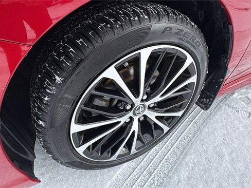 Used 2019 Toyota Camry SE image 9