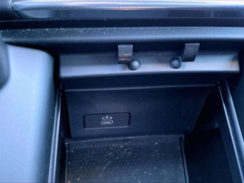 Used 2026 BMW X5 xDrive40i w/ M Sport Package image 32