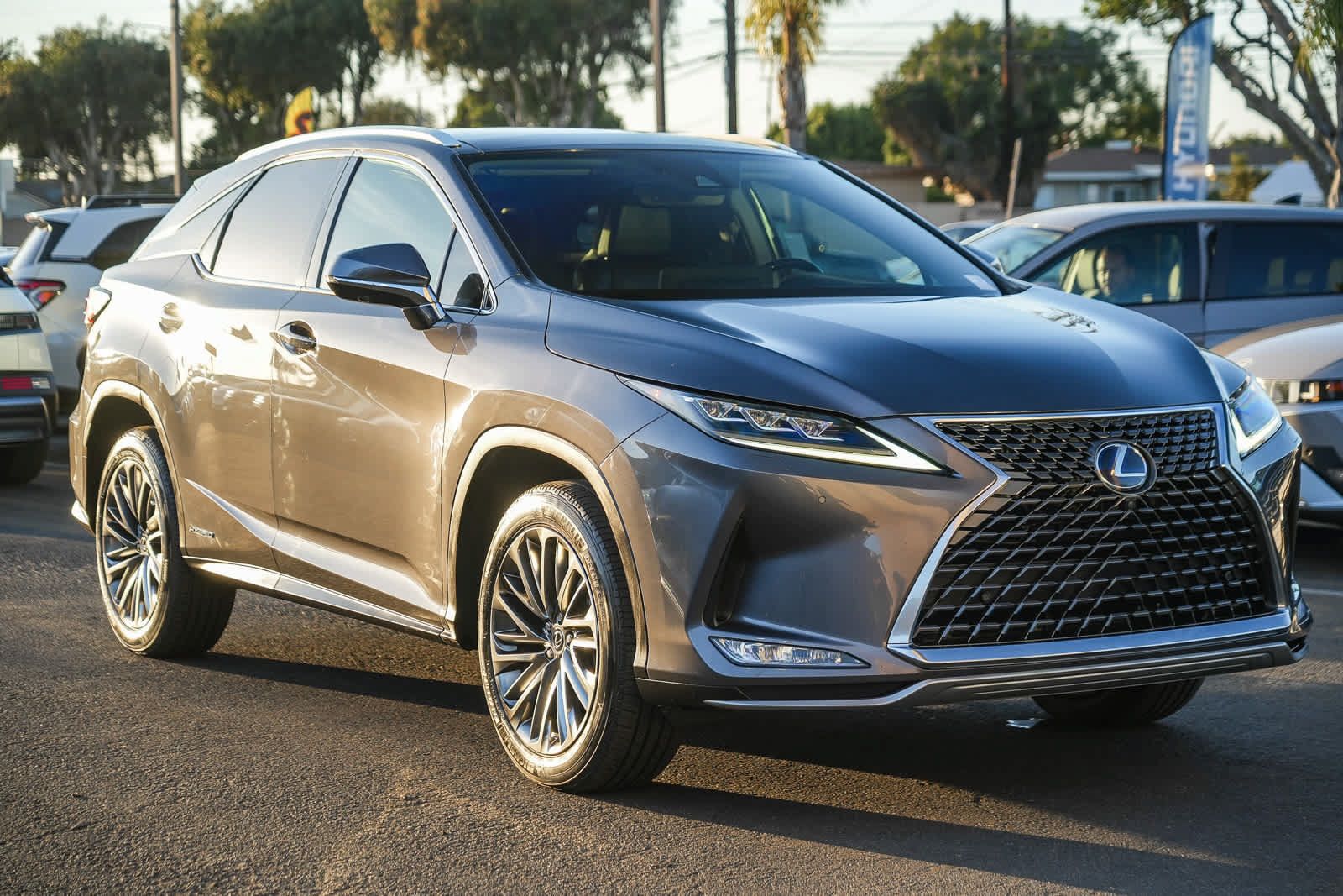 Used 2022 Lexus RX 450h AWD w/ Luxury Package image 5