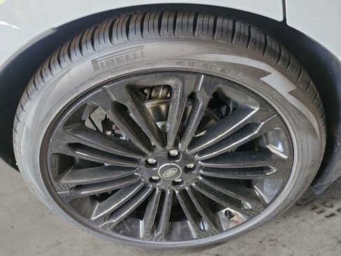 New 2026 Land Rover Range Rover Velar Dynamic SE image 12