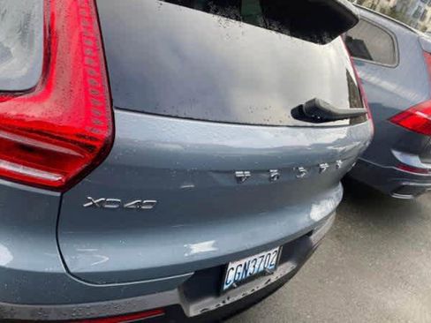 Used 2023 Volvo XC40 Recharge Ultimate AWD/4WD image 8