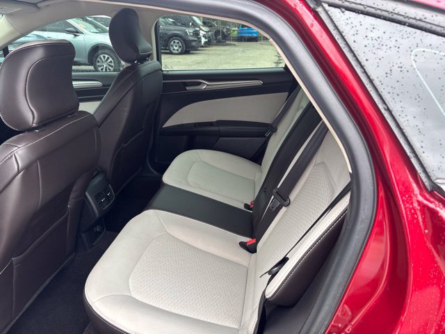 Used 2019 Ford Fusion SE w/ Equipment Group 151A FWD image 10